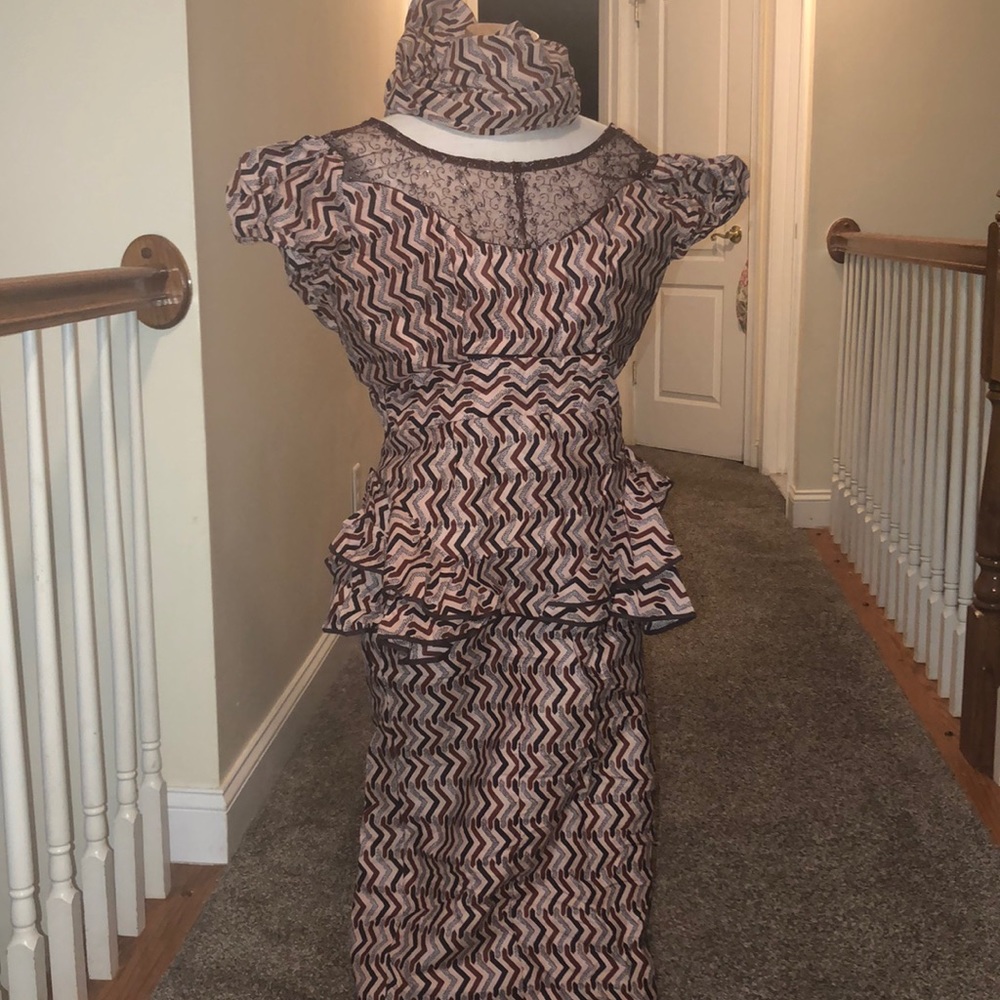 Preowned 4pcs set. 2 tops, pencil skirt & scarf 16